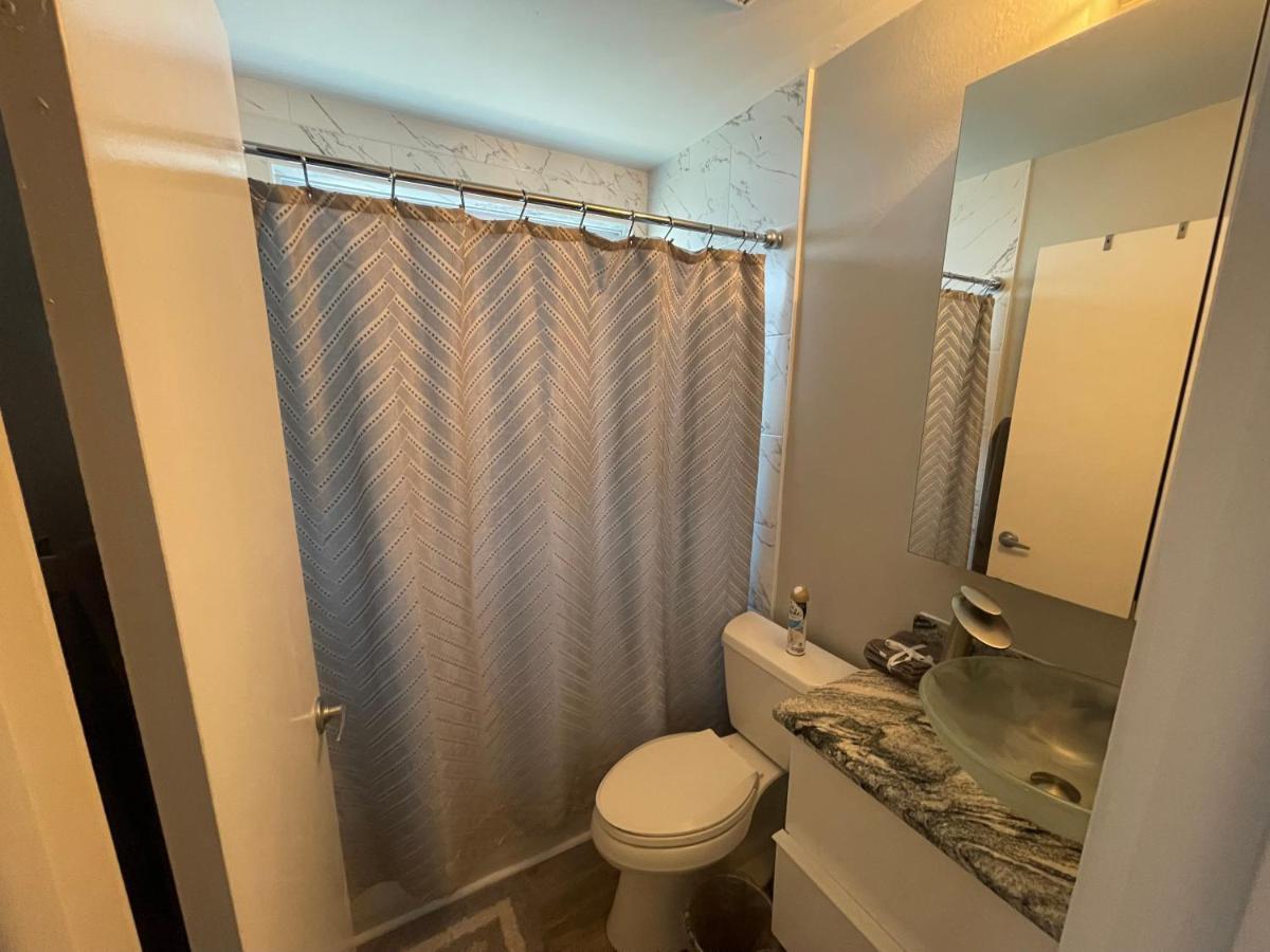 Cozy 3 Bedroom Home Close To Everything In Tampa! Экстерьер фото