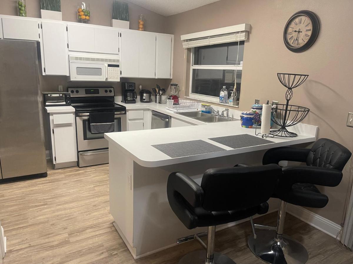 Cozy 3 Bedroom Home Close To Everything In Tampa! Экстерьер фото